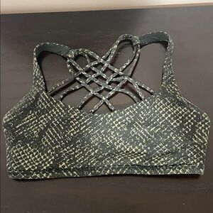 Lululemon free to be wild sports bra